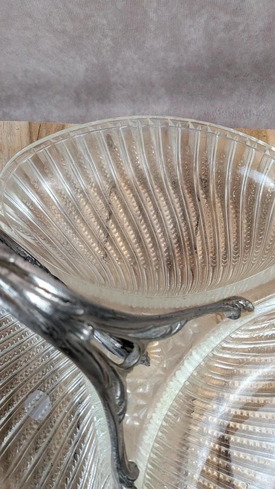Grote vintage glazen bediende met verzilverde metalen handgreep – photo 5